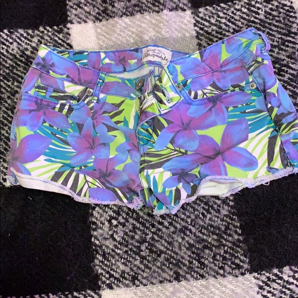 Tropical shorts